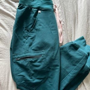 XS-P used FIGS joggers